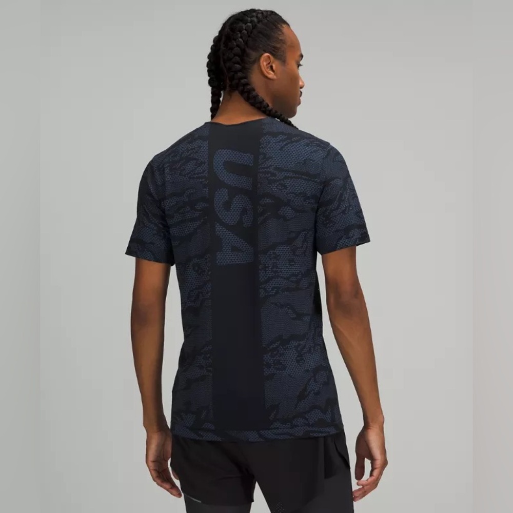 Lululemon Metal Vent USA Short Sleeve Shirt